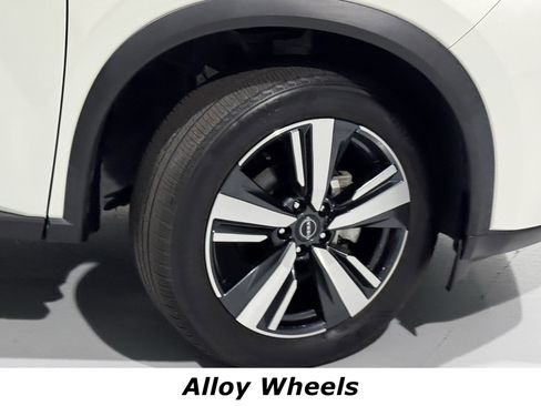 Used 2023 Nissan Rogue SL image 14