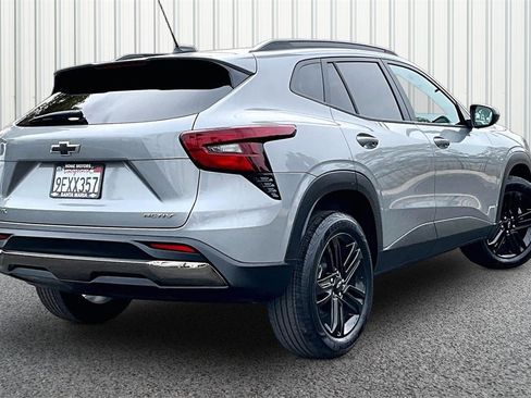 Used 2024 Chevrolet Trax ACTIV w/ Driver Confidence Package image 24