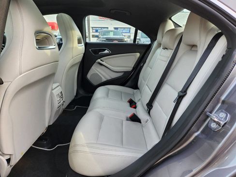 Used 2019 Mercedes-Benz CLA 250 4MATIC image 13