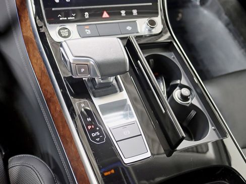 Used 2021 Audi A8 L 4.0T w/ Executive Plus Package image 27