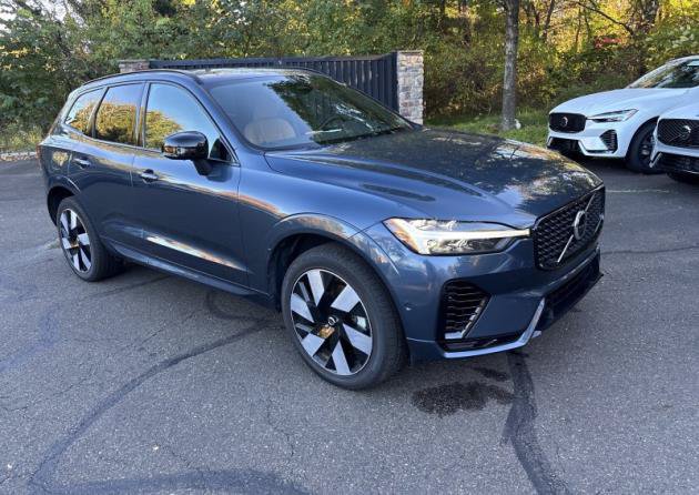 Used 2024 Volvo XC60 T8 Ultimate w/ Climate Package AWD/4WD image 2