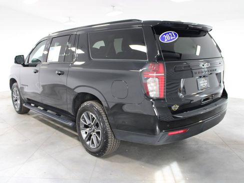 Used 2023 Chevrolet Suburban Z71 w/ Luxury Package image 8