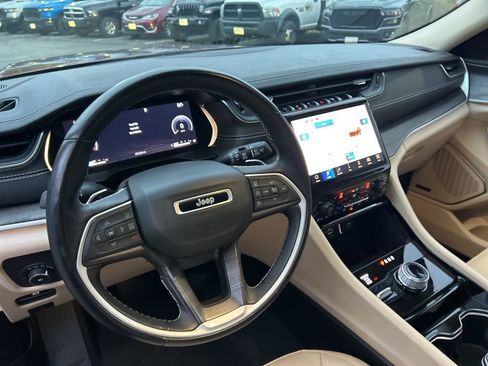 Certified 2022 Jeep Grand Cherokee L Limited image 51