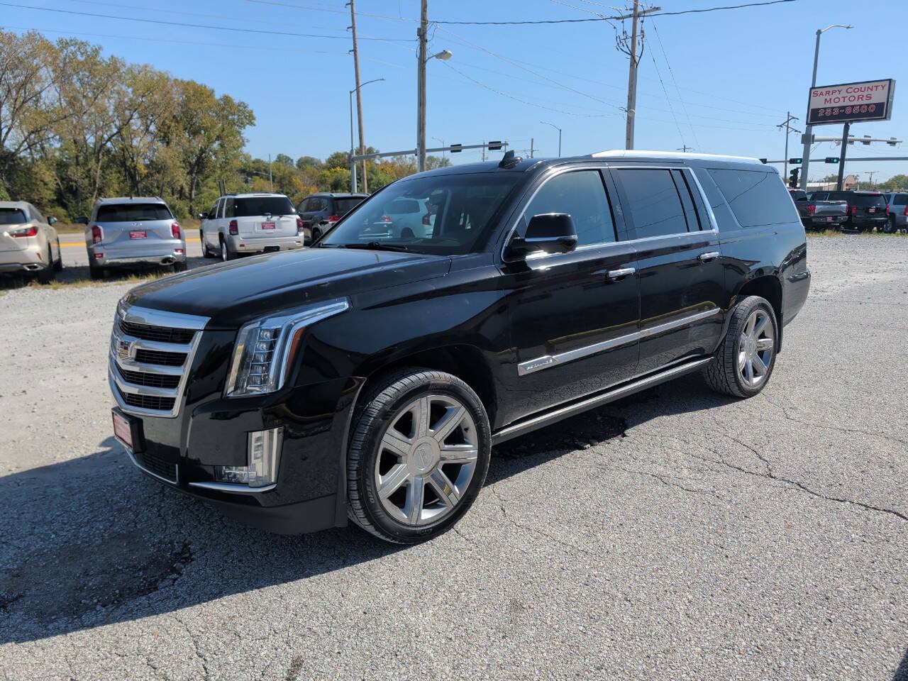 Used 2017 Cadillac Escalade ESV Premium Luxury AWD/4WD image 30