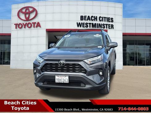 Used 2022 Toyota RAV4 XLE Premium AWD/4WD image 5