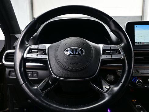 Used 2020 Kia Telluride SX w/ SX Prestige Package image 25