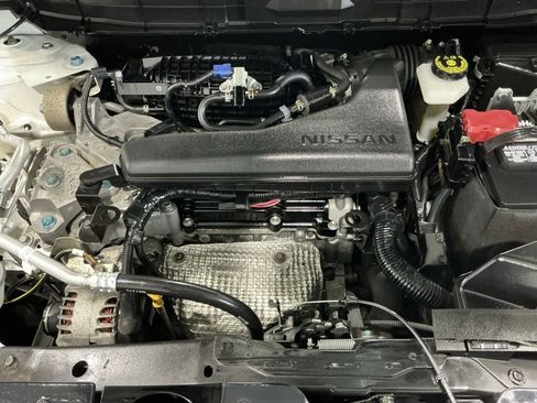 Used 2019 Nissan Rogue SV image 27