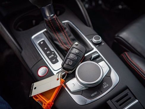 Used 2020 Audi RS 3 image 32