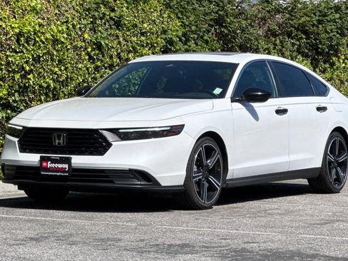 Used 2024 Honda Accord Sport image 10