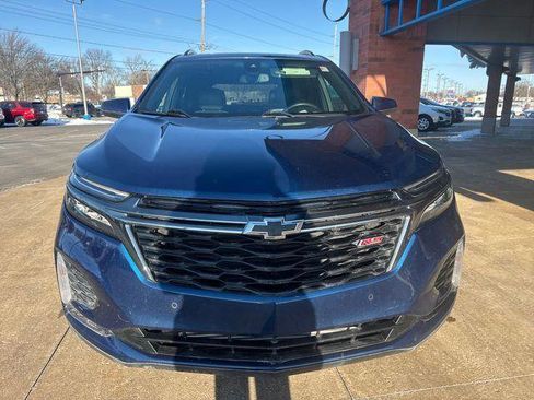 Used 2022 Chevrolet Equinox RS w/ LPO, Floor Liner Package image 3