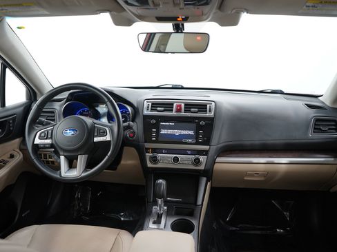 Used 2017 Subaru Outback 3.6R Limited image 13