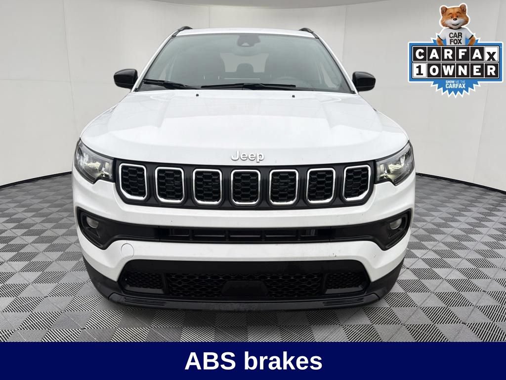 Used 2024 Jeep Compass Latitude AWD/4WD image 9