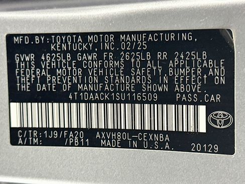Used 2025 Toyota Camry LE FWD image 12
