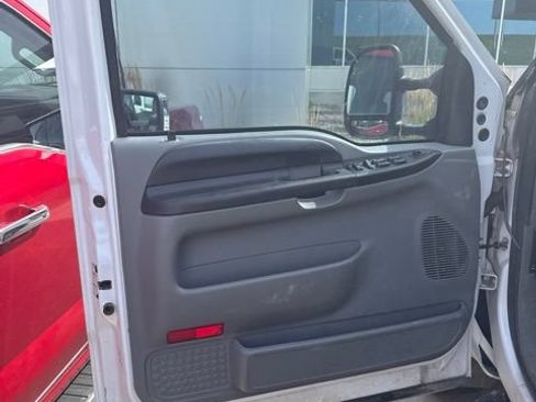 Used 2005 Ford F350 XLT AWD/4WD image 13