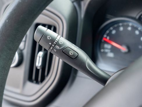 Used 2021 Chevrolet Silverado 1500 Custom image 12