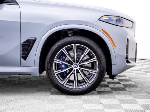 Certified 2026 BMW X5 M60i AWD/4WD image 33