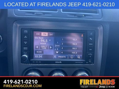 Used 2014 Dodge Challenger R/T image 23