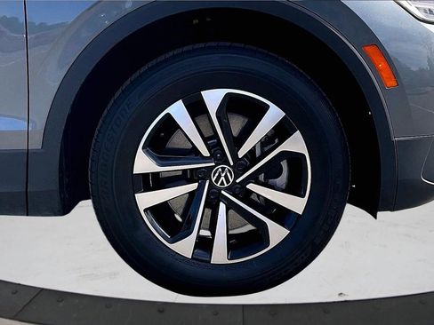 Used 2024 Volkswagen Tiguan S FWD image 35
