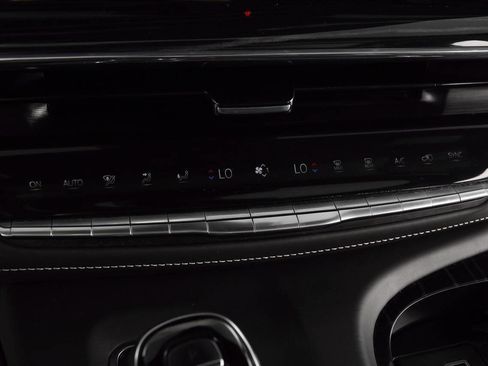 Used 2023 Cadillac Escalade V image 43