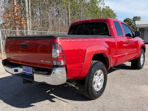Used 2012 Toyota Tacoma 4x4 w/ SR5 Package image 9