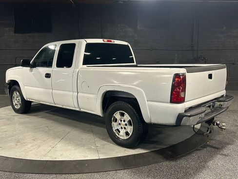 Used 2005 Chevrolet Silverado 1500 w/ Light Duty Power Package image 3