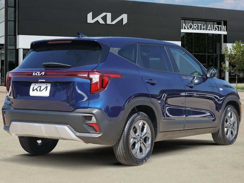 Certified 2026 Kia Seltos LX FWD image 5