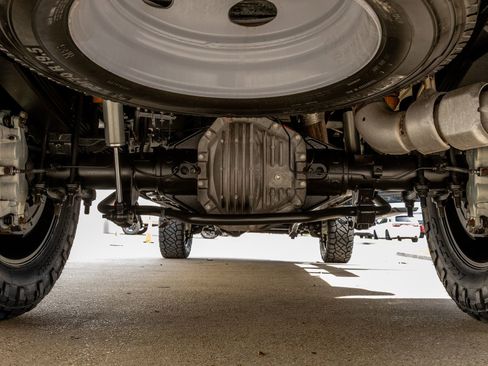 Used 2022 Ford F450 Limited w/ FX4 Off-Road Package image 16