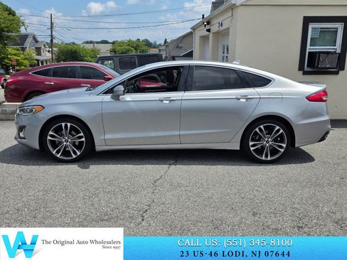 Used 2020 Ford Fusion Titanium AWD/4WD image 9