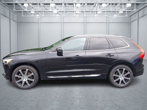 Used 2018 Volvo XC60 T6 Inscription w/ Luxury Seat Package AWD/4WD image 2
