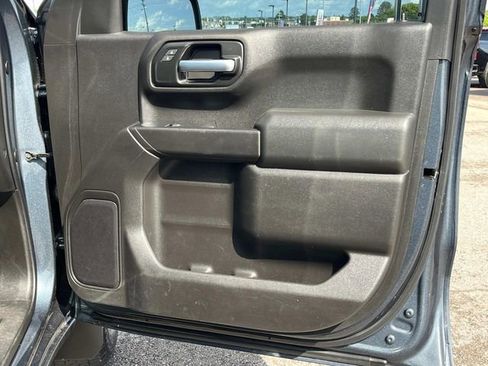 Used 2019 Chevrolet Silverado 1500 Custom Trail Boss w/ Custom Convenience Package AWD/4WD image 23