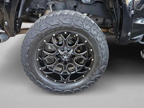 Used 2018 Toyota Tundra SR5 w/ TRD Off Road Package image 28