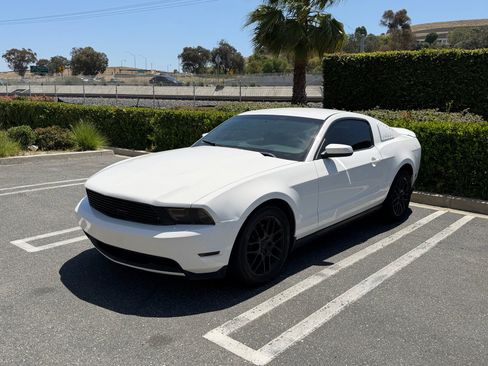 Used 2012 Ford Mustang Premium RWD image 1