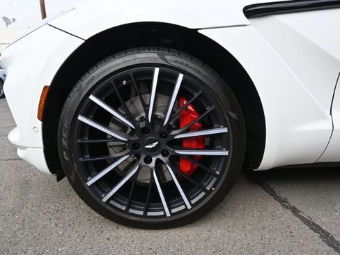 Used 2022 Aston Martin DBX AWD/4WD image 25