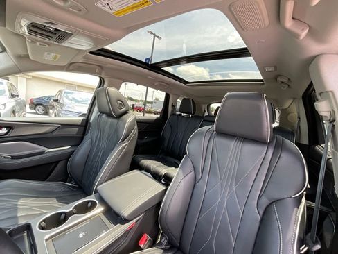 Certified 2026 Acura MDX SH-AWD w/ Advance Package image 11