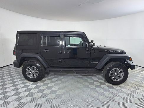 Used 2017 Jeep Wrangler Unlimited Rubicon w/ Cold Weather Group AWD/4WD image 4