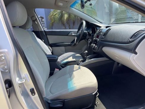 Used 2013 Kia Forte EX image 22