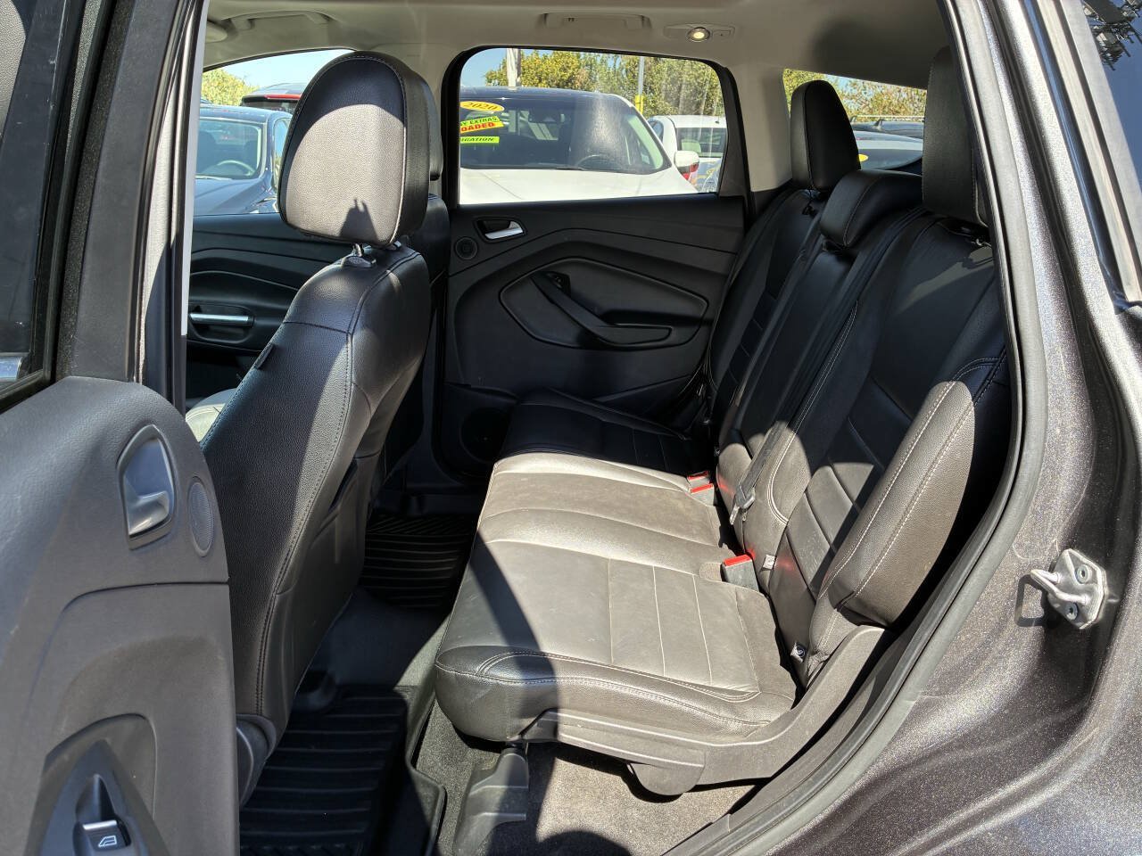 Used 2015 Ford Escape Titanium w/ Equipment Group 301A FWD image 4