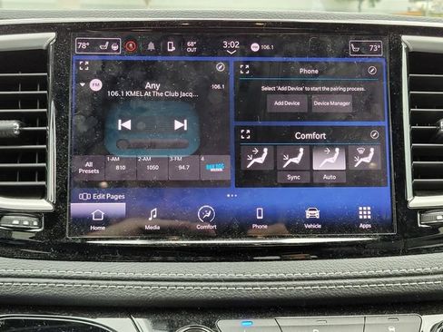 Used 2023 Chrysler Pacifica Touring-L w/ S Appearance Package image 18