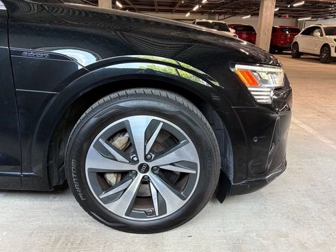 Used 2024 Audi Q8 e-tron Premium Plus w/ Premium Plus Package AWD/4WD image 11