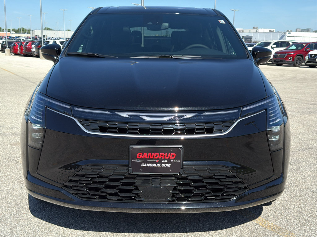 New 2027 Chrysler Pacifica Select w/ Family Tech Group AWD/4WD image 3