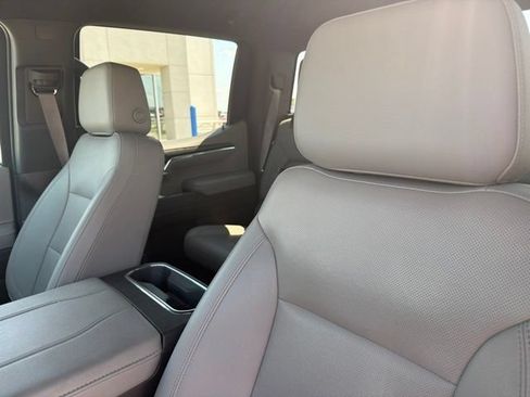 Used 2023 GMC Sierra 1500 SLT AWD/4WD image 13