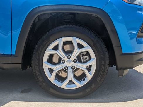 Used 2024 Jeep Compass Latitude AWD/4WD image 12