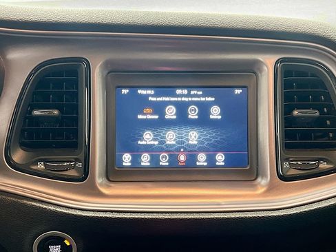 Used 2023 Dodge Challenger SXT image 11