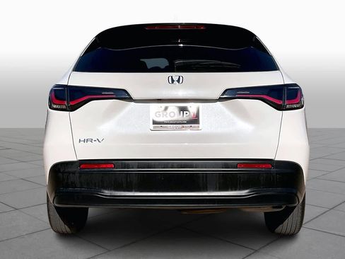 Used 2023 Honda HR-V LX image 5