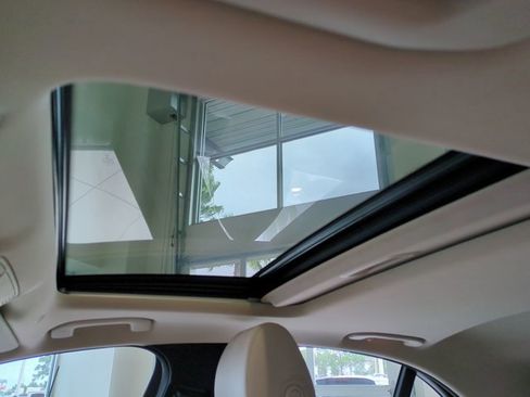 Used 2021 Mercedes-Benz E 350 Sedan image 19