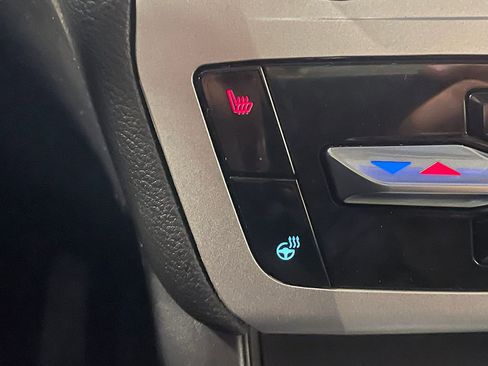 Used 2022 Ford Explorer XLT w/ Equipment Group 202A image 32