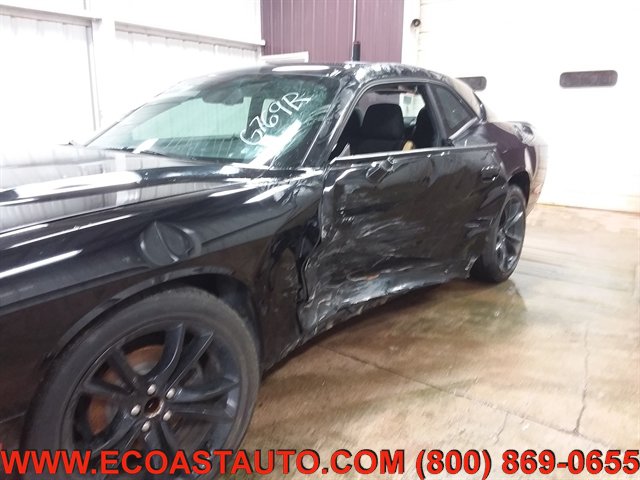 Used 2017 Dodge Challenger SXT w/ Blacktop Package RWD image 14