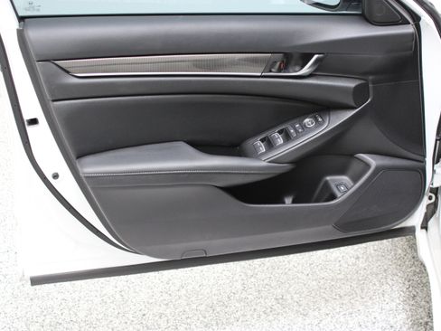Used 2022 Honda Accord Sport image 12