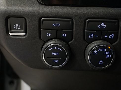 Certified 2024 Chevrolet Silverado 1500 LT image 21