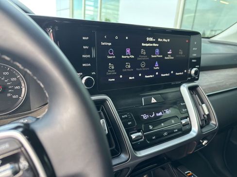 Certified 2023 Kia Sorento X-Line EX AWD/4WD image 12